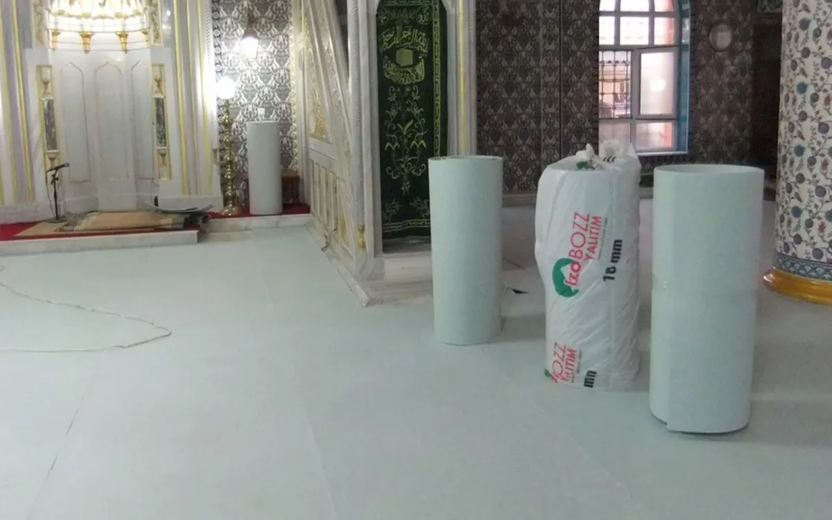 Halı Altı Isı Yalıtımı — uygulama ve kesit görseli